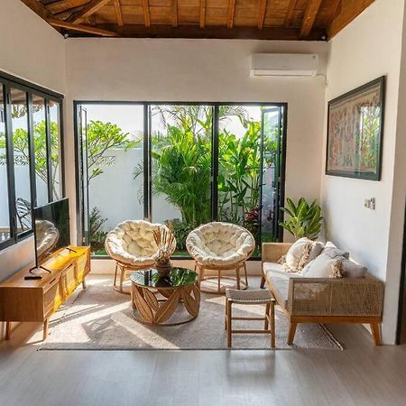 Berawa Canggu Stylish Joglo 3 Bedrooms Private Villa With Private Pool Εξωτερικό φωτογραφία