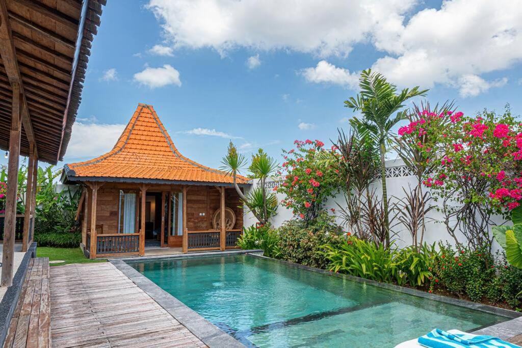 Berawa Canggu Stylish Joglo 3 Bedrooms Private Villa With Private Pool Εξωτερικό φωτογραφία